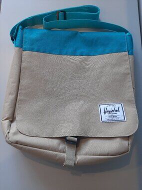 Herschel Supply Company Scottie Messenger Bag